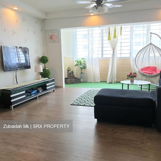 Blk 337 Jurong East Avenue 1 (Jurong East), HDB Executive #210173941